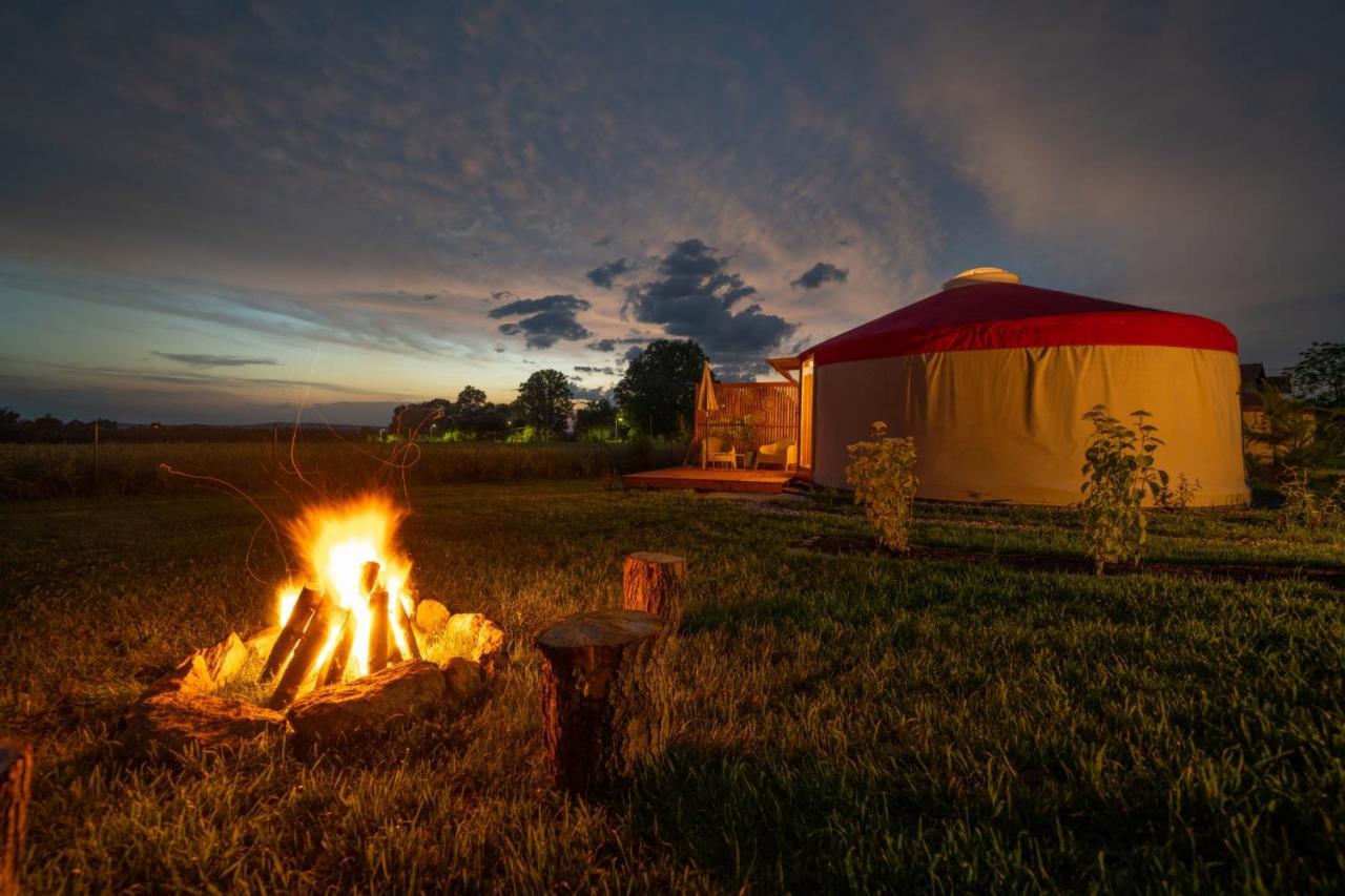 Izera Glamping Adults - Luksusowe Jurty&Spa Gajowka  Eksteriør billede